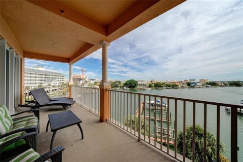 Condo in Clearwater, Florida, 3 bedrooms  № 250306 - photo 8