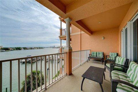 Copropriété à louer à Clearwater, Floride: 3 chambres, 167.5 m2 № 250306 - photo 6