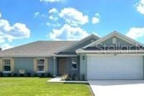 House in Ocala, Florida 4 bedrooms, 159.42 sq.m. № 1396493 - photo 1