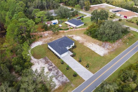 House in Eustis, Florida 4 bedrooms, 185.8 sq.m. № 1396494 - photo 3