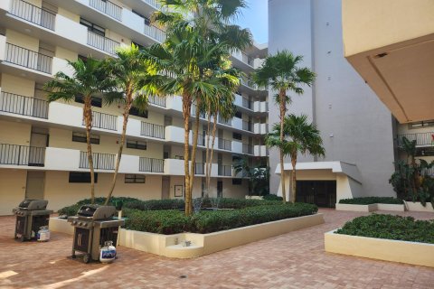 Condominio en venta en Palm Beach Shores, Florida, 2 dormitorios, 97.27 m2 № 936838 - foto 12