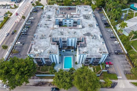 Condominio en venta en North Miami, Florida, 1 dormitorio, 64.2 m2 № 1316142 - foto 25