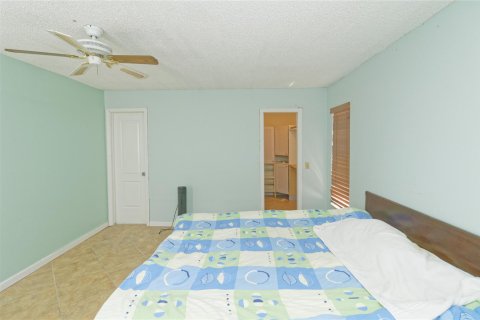 House in Sunrise, Florida 4 bedrooms, 159.14 sq.m. № 1177194 - photo 17