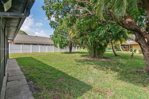 Villa ou maison à vendre à Lake Worth, Floride: 3 chambres, 135.27 m2 № 1388152 - photo 30