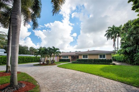 House in Fort Lauderdale, Florida 5 bedrooms, 287.25 sq.m. № 1388186 - photo 4