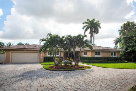 House in Fort Lauderdale, Florida 5 bedrooms, 287.25 sq.m. № 1388186 - photo 5