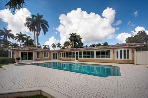 House in Fort Lauderdale, Florida 5 bedrooms, 287.25 sq.m. № 1388186 - photo 10