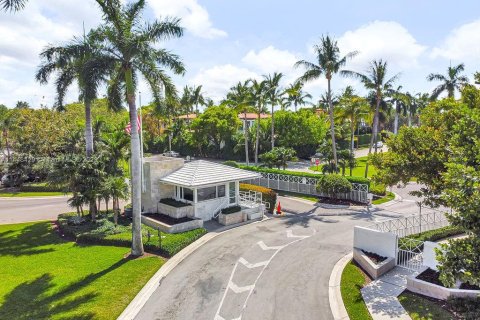 Casa en venta en Bal Harbour, Florida, 4 dormitorios, 633.87 m2 № 705391 - foto 2