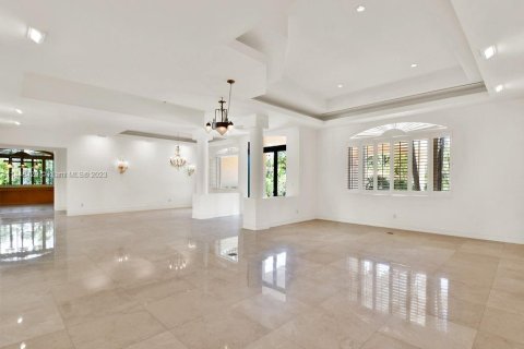 House in Bal Harbour, Florida 4 bedrooms, 633.87 sq.m. № 705391 - photo 18