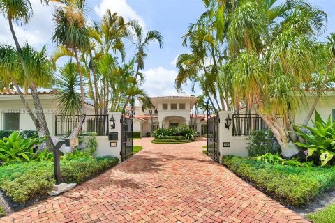 Villa ou maison à vendre à Bal Harbour, Floride: 4 chambres, 633.87 m2 № 705391 - photo 8
