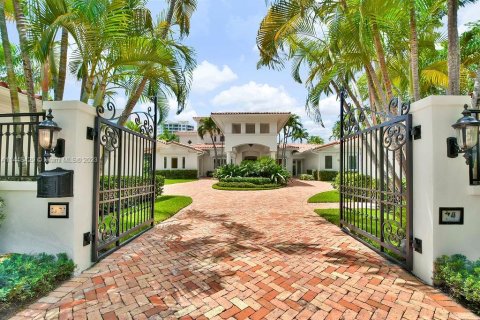 Casa en venta en Bal Harbour, Florida, 4 dormitorios, 633.87 m2 № 705391 - foto 7