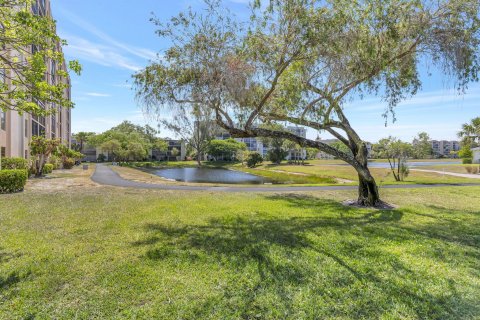 Copropriété à vendre à Delray Beach, Floride: 2 chambres, 114.27 m2 № 1172894 - photo 8