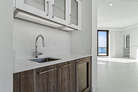 Condominio en venta en Tampa, Florida, 4 dormitorios, 488.48 m2 № 718896 - foto 25