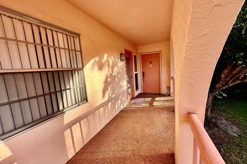 Купить кондоминиум в Коконат Крик, Флорида 3 спальни, 111.39м2, № 972671 - фото 12