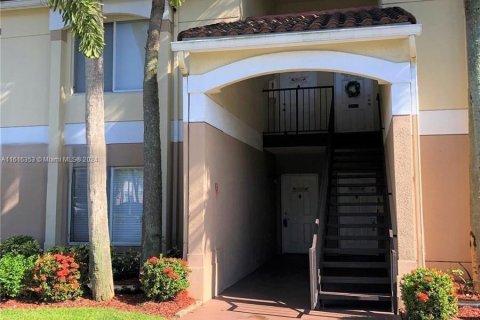 Condominio en venta en Boynton Beach, Florida, 1 dormitorio, 71.35 m2 № 1238429 - foto 2