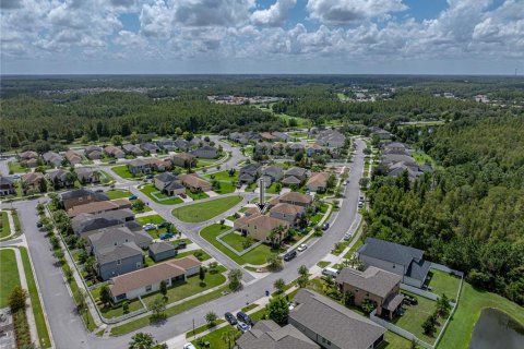 House in CONNERTON

 in Land O' Lakes, Florida 6 bedrooms, 244.7 sq.m. № 1415999 - photo 5