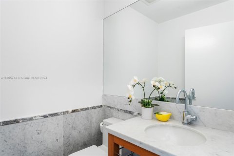 Condo in Miami Beach, Florida, 3 bedrooms  № 1386087 - photo 27