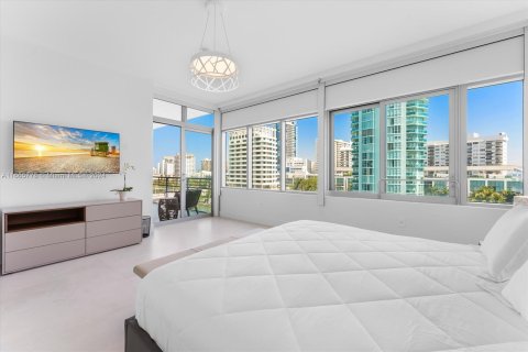 Condo in Miami Beach, Florida, 3 bedrooms  № 1386087 - photo 19