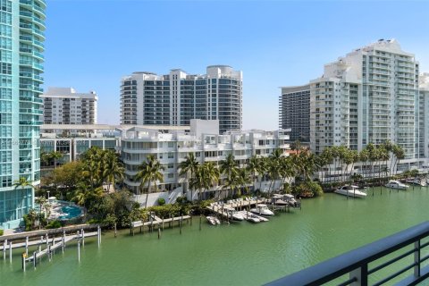 Condo in Miami Beach, Florida, 3 bedrooms  № 1386087 - photo 5