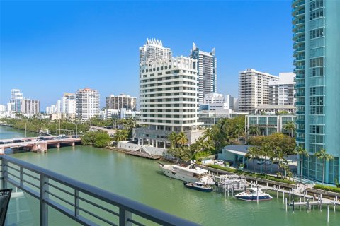 Condo in Miami Beach, Florida, 3 bedrooms  № 1386087 - photo 6