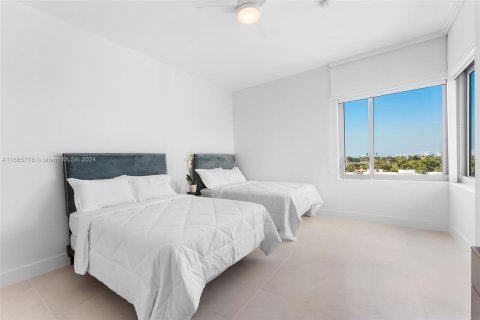 Condo in Miami Beach, Florida, 3 bedrooms  № 1386087 - photo 24