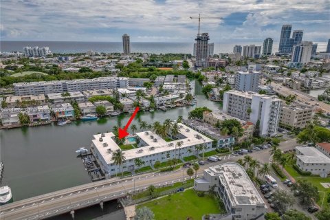 Condominio en venta en Miami Beach, Florida, 1 dormitorio, 69.49 m2 № 1321468 - foto 13