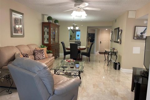 Condo in Clearwater, Florida, 2 bedrooms  № 1355809 - photo 7