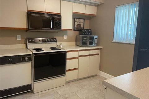 Condo in Clearwater, Florida, 2 bedrooms  № 1355809 - photo 11