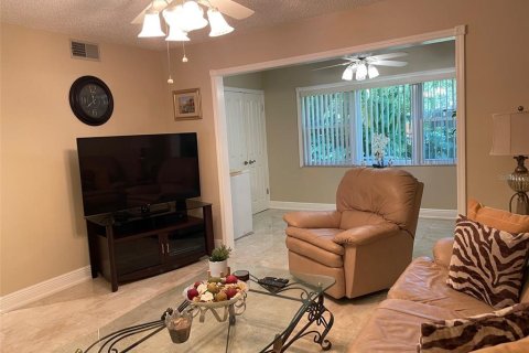 Condo in Clearwater, Florida, 2 bedrooms  № 1355809 - photo 6