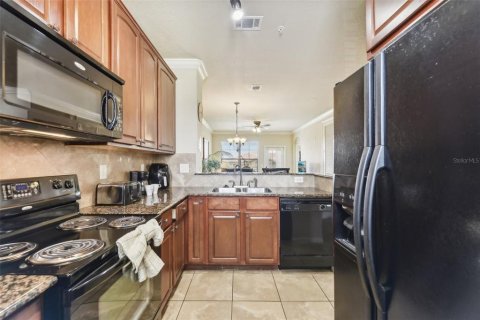 Condo in Davenport, Florida, 2 bedrooms  № 1387099 - photo 18