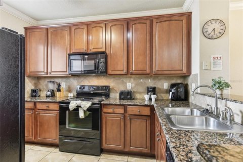 Condo in Davenport, Florida, 2 bedrooms  № 1387099 - photo 17