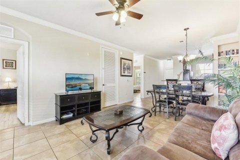 Condo in Davenport, Florida, 2 bedrooms  № 1387099 - photo 11