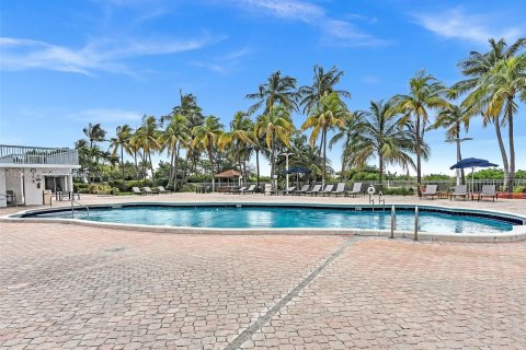 Copropriété à vendre à Miami Beach, Floride: 2 chambres, 104.24 m2 № 1356926 - photo 22