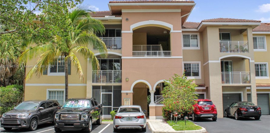 Condominio en West Palm Beach, Florida, 2 dormitorios  № 1356973