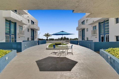 Copropriété à vendre à Miami Beach, Floride: 1 chambre, 55.09 m2 № 1356975 - photo 23