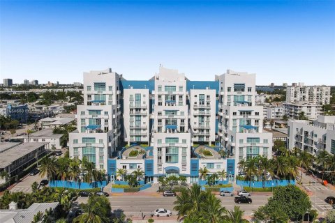 Copropriété à vendre à Miami Beach, Floride: 1 chambre, 55.09 m2 № 1356975 - photo 1