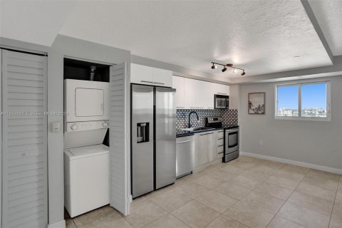 Condominio en venta en Miami Beach, Florida, 1 dormitorio, 55.09 m2 № 1356975 - foto 9