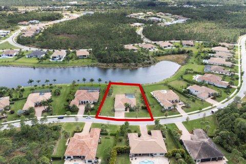 Casa en venta en Palm City, Florida, 4 dormitorios, 284 m2 № 1221299 - foto 19