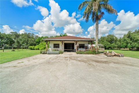 Casa en venta en Homestead, Florida, 3 dormitorios, 191.75 m2 № 616873 - foto 15