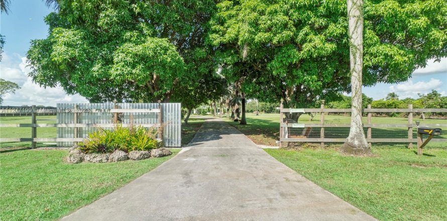 Casa en Homestead, Florida 3 dormitorios, 191.75 m2 № 616873