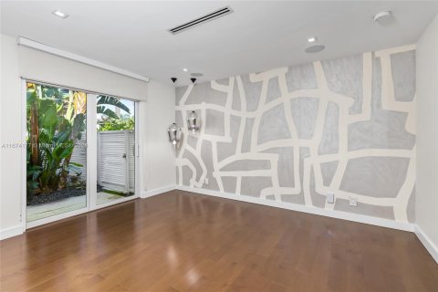 House in Fort Lauderdale, Florida 3 bedrooms, 239.69 sq.m. № 1399793 - photo 25