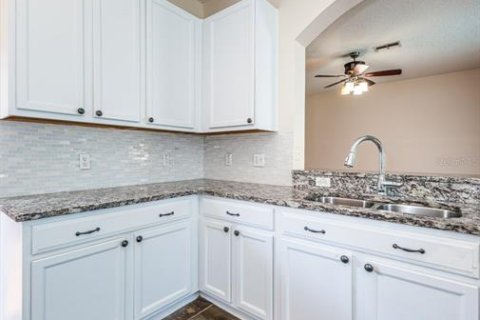 Casa en venta en Trinity, Florida, 5 dormitorios, 317.73 m2 № 1318267 - foto 12