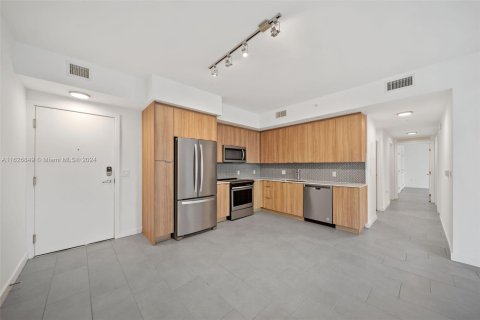 Apartamento en alquiler en Miami, Florida, 3 dormitorios, 134.43 m2 № 1280824 - foto 5