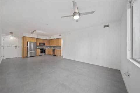 Apartamento en alquiler en Miami, Florida, 3 dormitorios, 134.43 m2 № 1280824 - foto 6