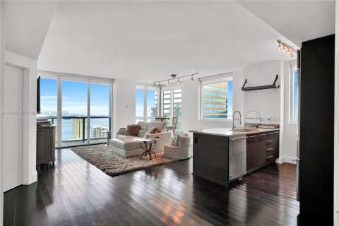 Copropriété à vendre à Miami, Floride: 2 chambres, 106.47 m2 № 1208980 - photo 2