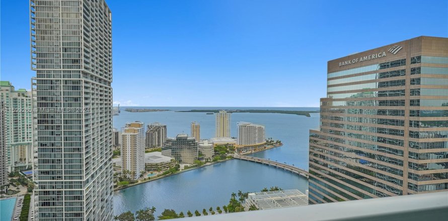 Condominio en Miami, Florida, 2 dormitorios  № 1208980