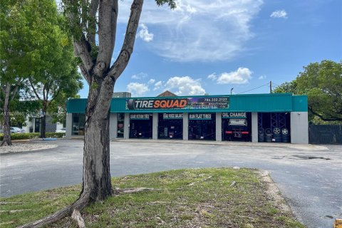 Propiedad comercial en venta en Pinecrest, Florida № 1280781 - foto 2