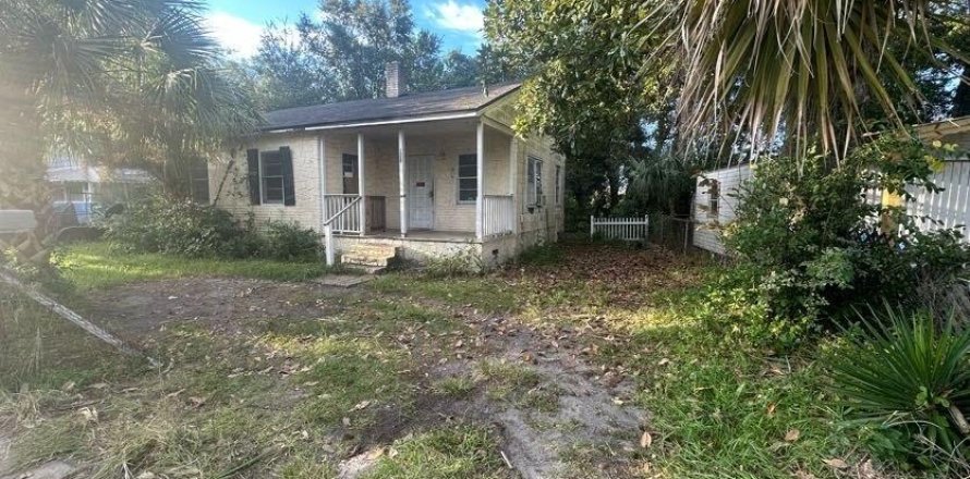 House in Jacksonville, Florida 3 bedrooms, 78.69 sq.m. № 769563