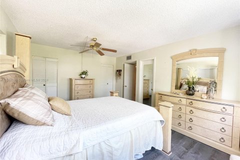 Condominio en venta en Lauderhill, Florida, 2 dormitorios, 110.09 m2 № 1181195 - foto 16