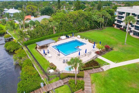 Condo in Stuart, Florida, 2 bedrooms  № 1163075 - photo 8